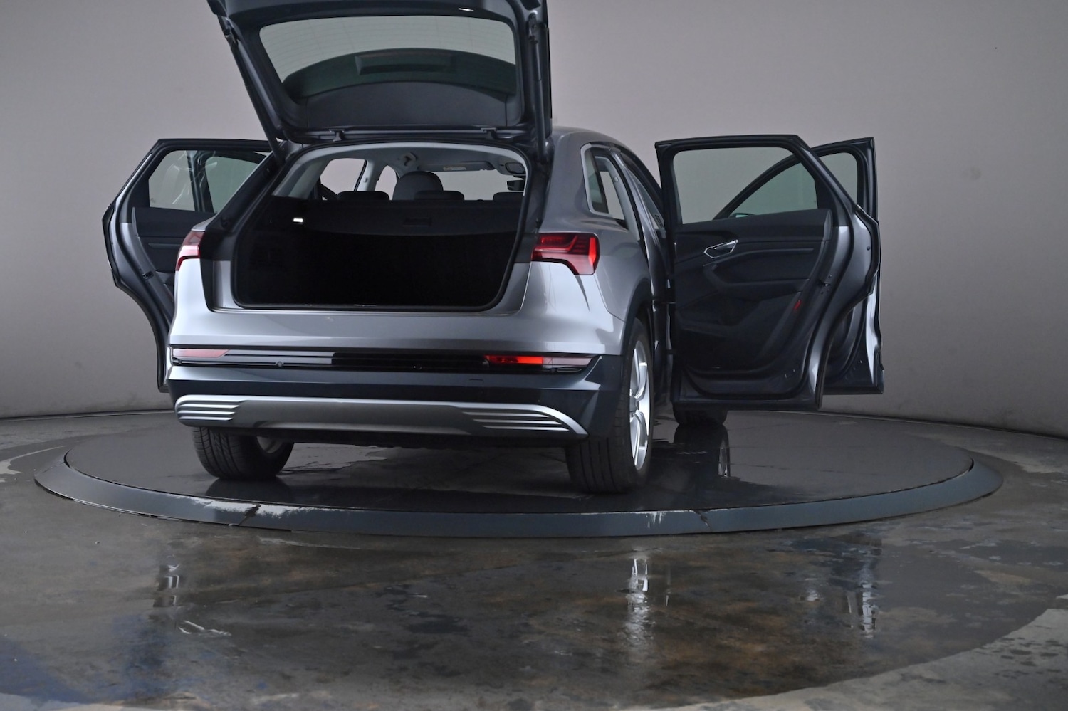 Used Audi e-tron 2022 for sale - 76672404: Photo 61