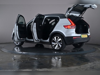 Used Volvo XC40 2021 for sale - 76744620: Photo