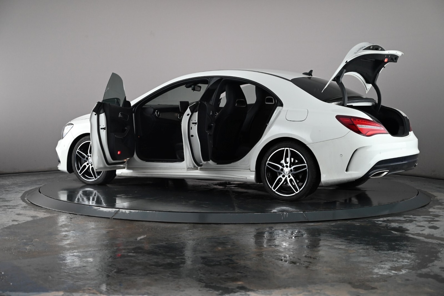 Used Mercedes-Benz CLA 2016 for sale - 76635104: Photo 99