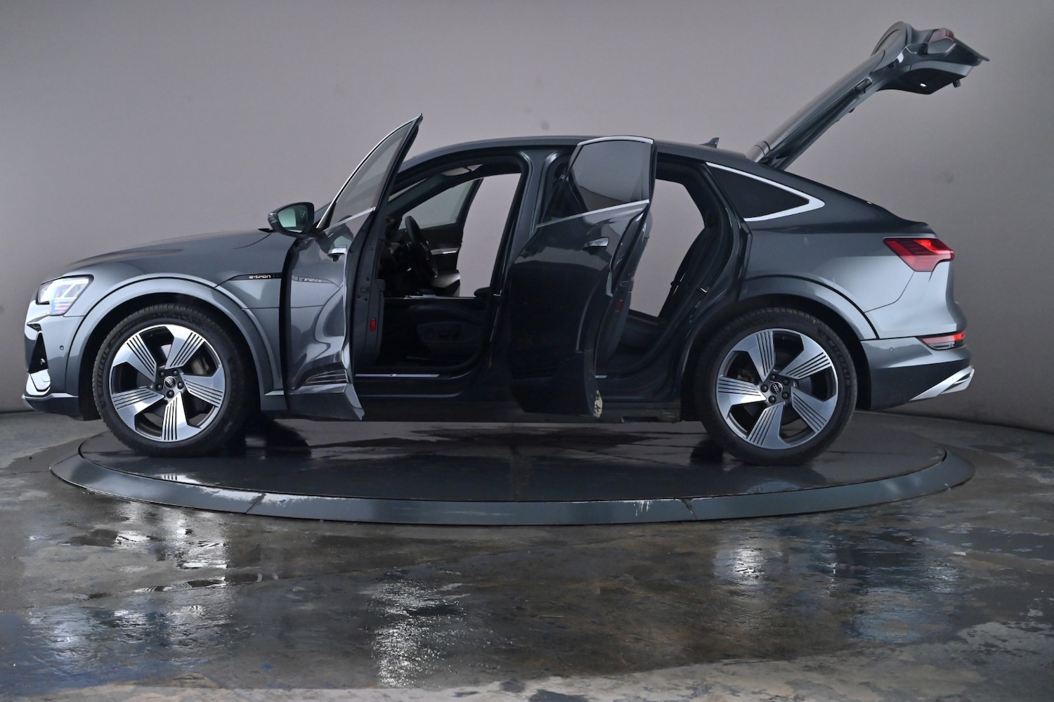 Used Audi e-tron 2022 for sale - 76635237: Photo 51