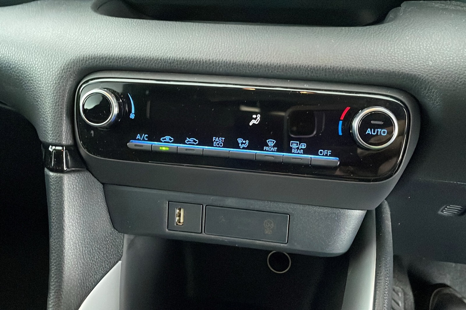 Used Toyota Yaris 2023 for sale - 76667914: Photo 15