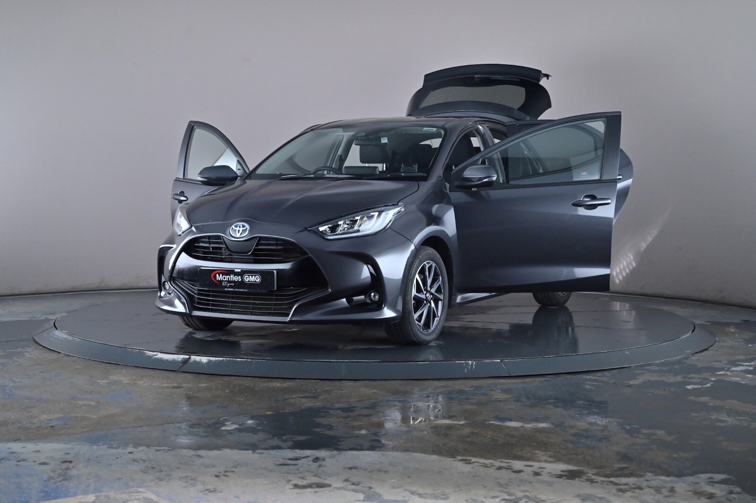 Used Toyota Yaris 2023 for sale - 76667914: Photo 42