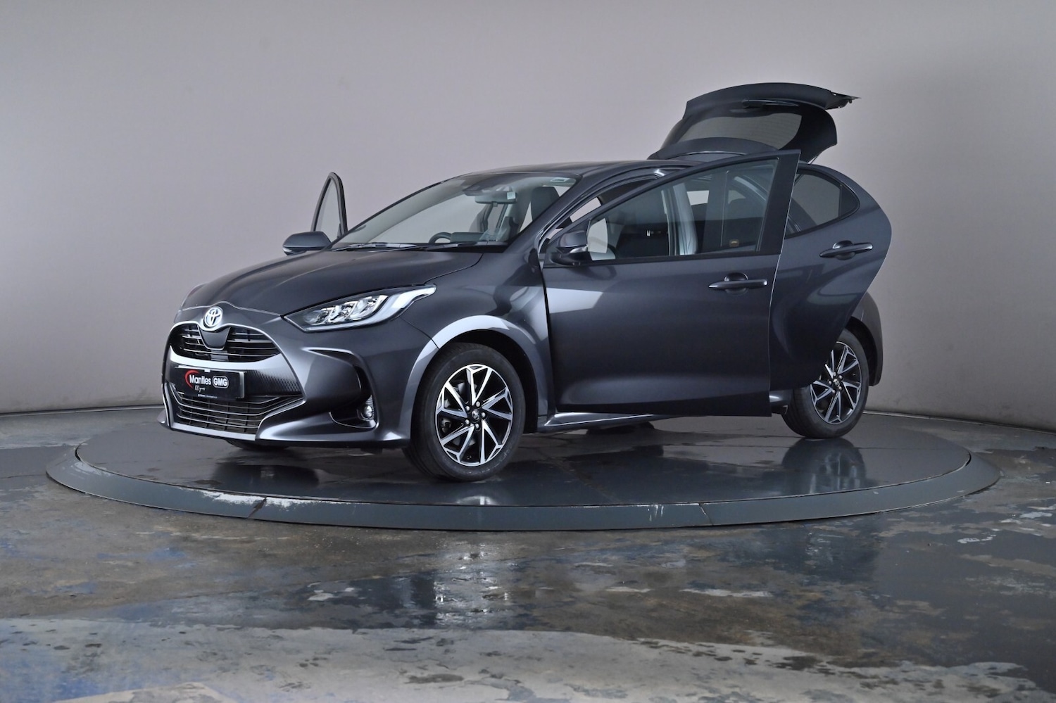 Used Toyota Yaris 2023 for sale - 76667914: Photo 44