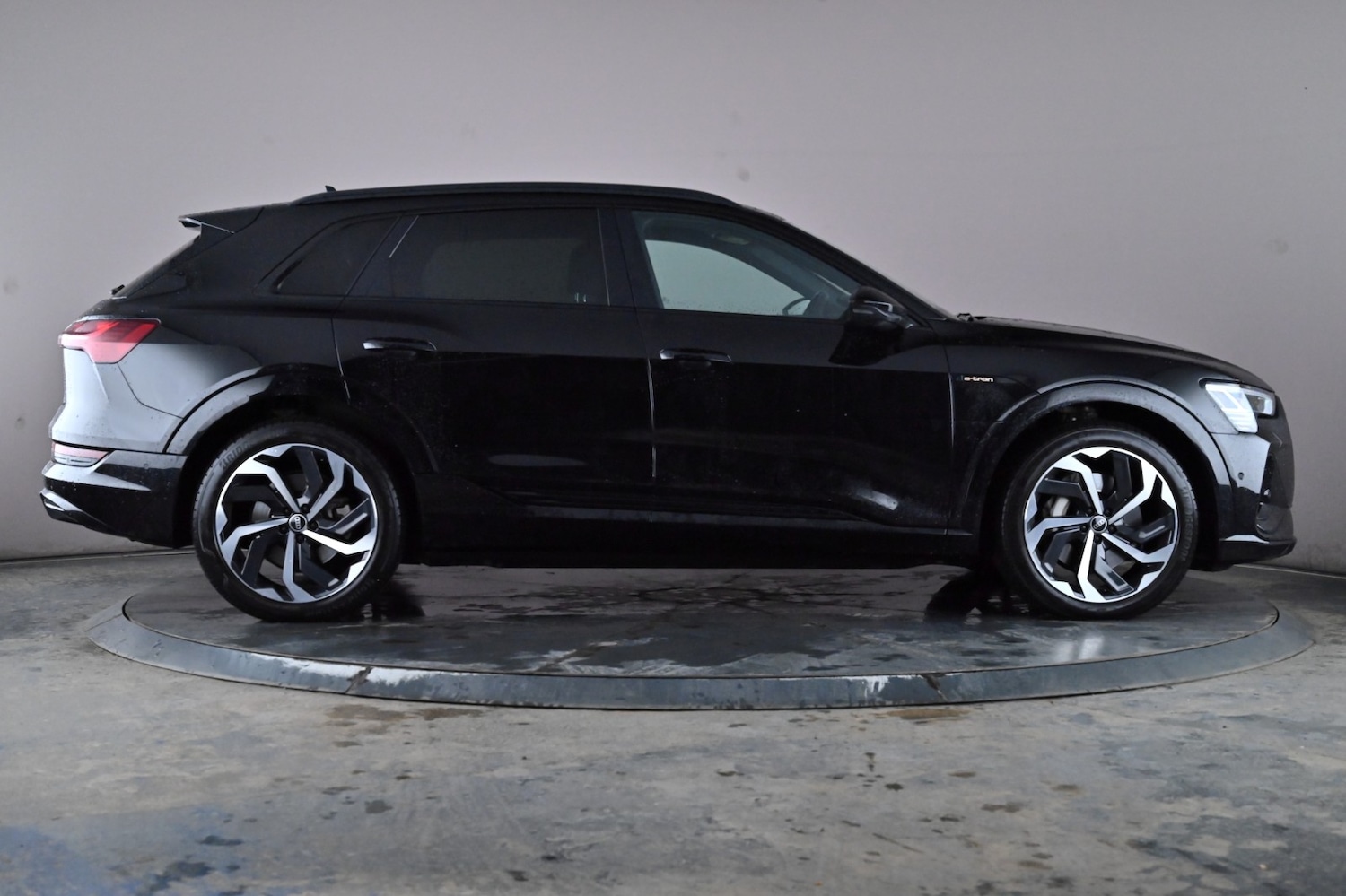 Used Audi e-tron 2021 for sale - 76173830: Photo 3