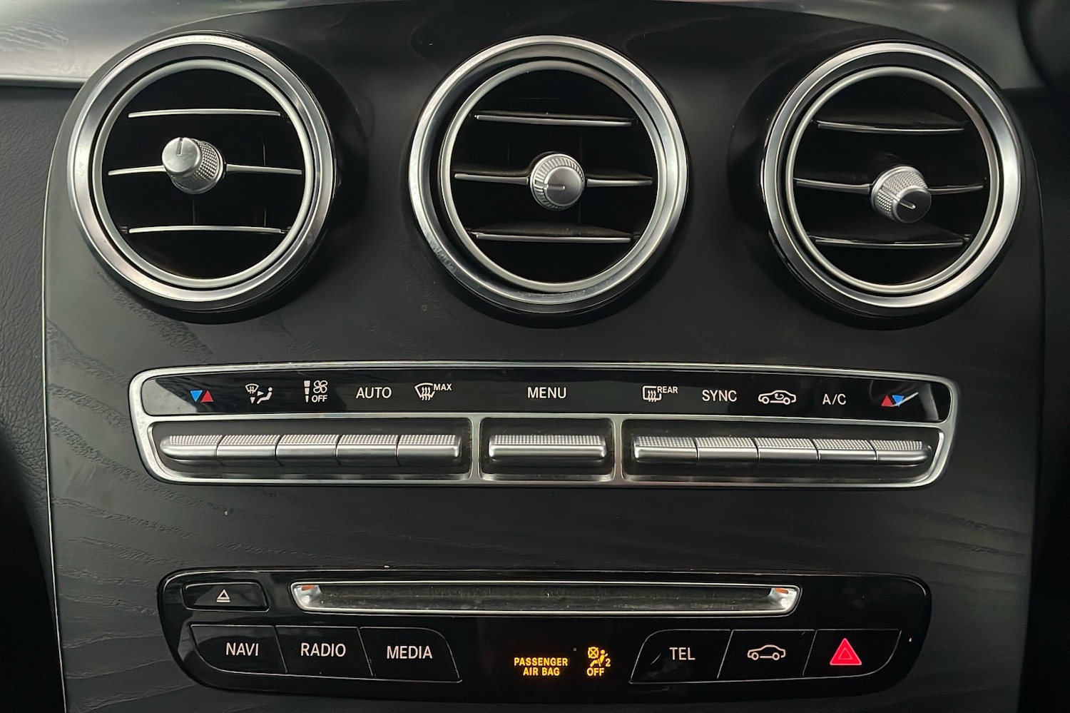 Used Mercedes-Benz GLC 2018 for sale - 76670723: Photo 13