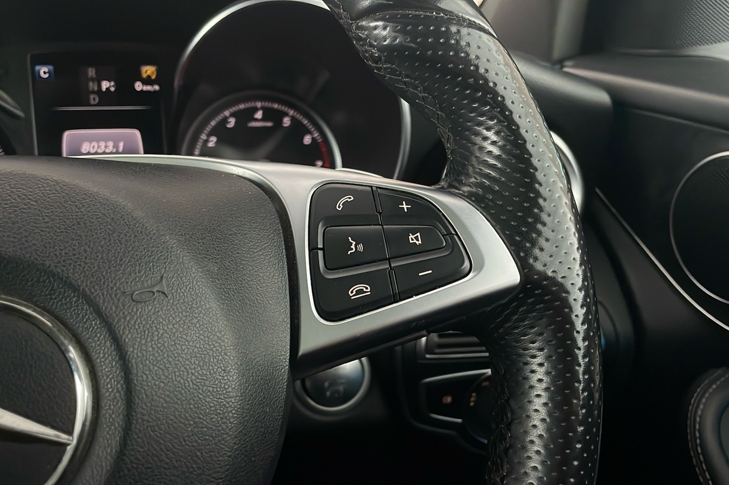 Used Mercedes-Benz GLC 2018 for sale - 76670723: Photo 15