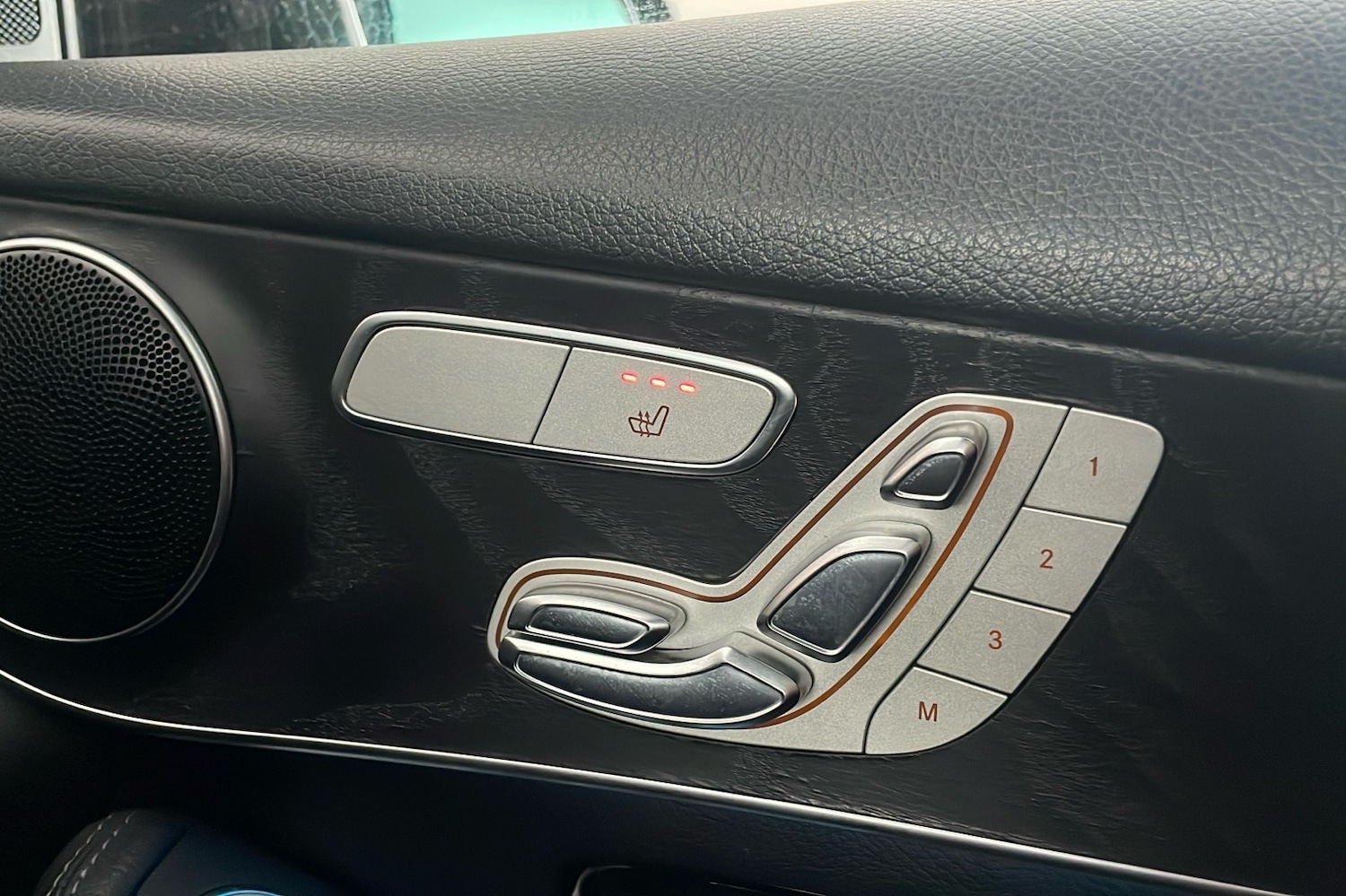 Used Mercedes-Benz GLC 2018 for sale - 76670723: Photo 20