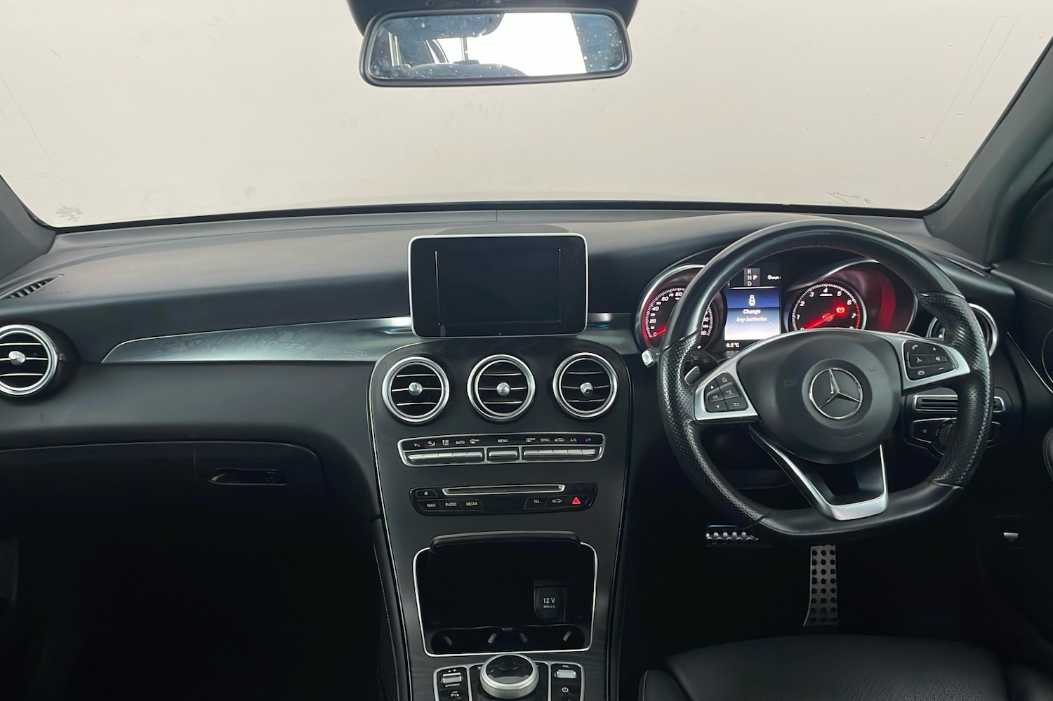 Used Mercedes-Benz GLC 2018 for sale - 76670723: Photo 8