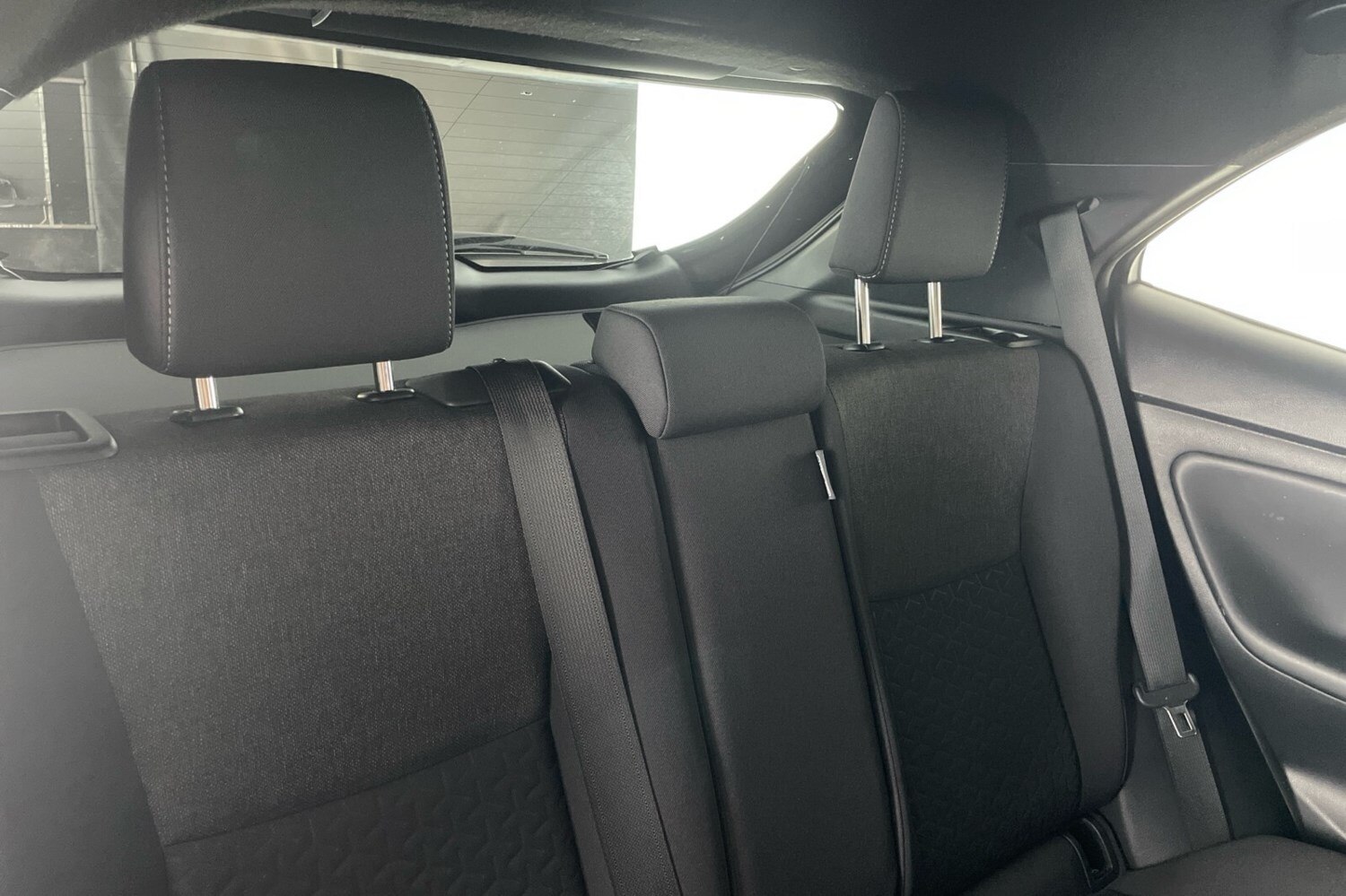 2023 Toyota Yaris Cross 1.5 Hybrid Design 5dr CVT Estate Hybrid Automatic - Picture 16 of 24