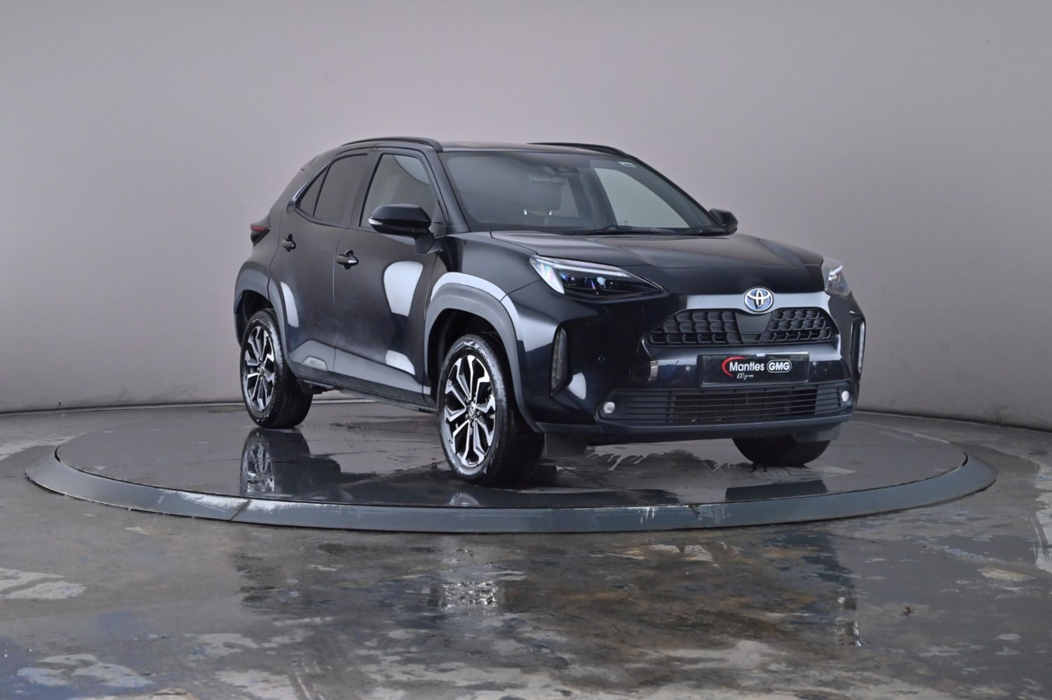 2023 Toyota Yaris Cross 1.5 Hybrid Design 5dr CVT Estate Hybrid Automatic - Picture 5 of 24