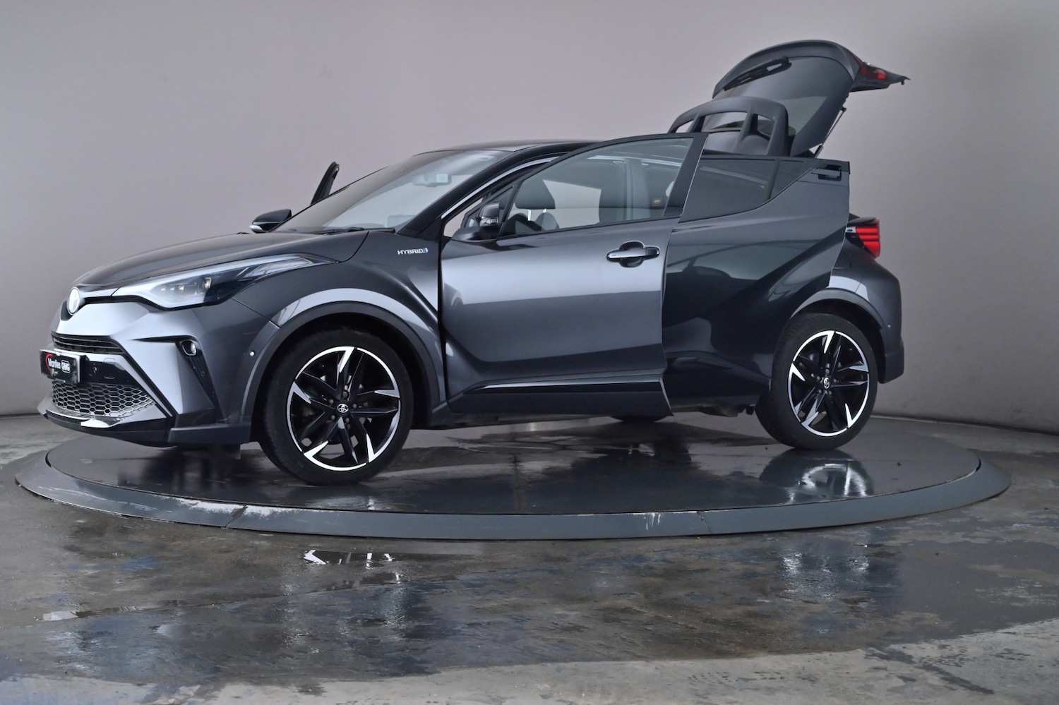 Used Toyota C-HR 2022 for sale - 76635130: Photo 48