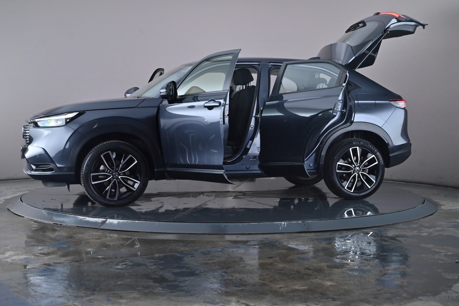 Used Honda HR-V 2023 for sale - 76744618: Photo 50