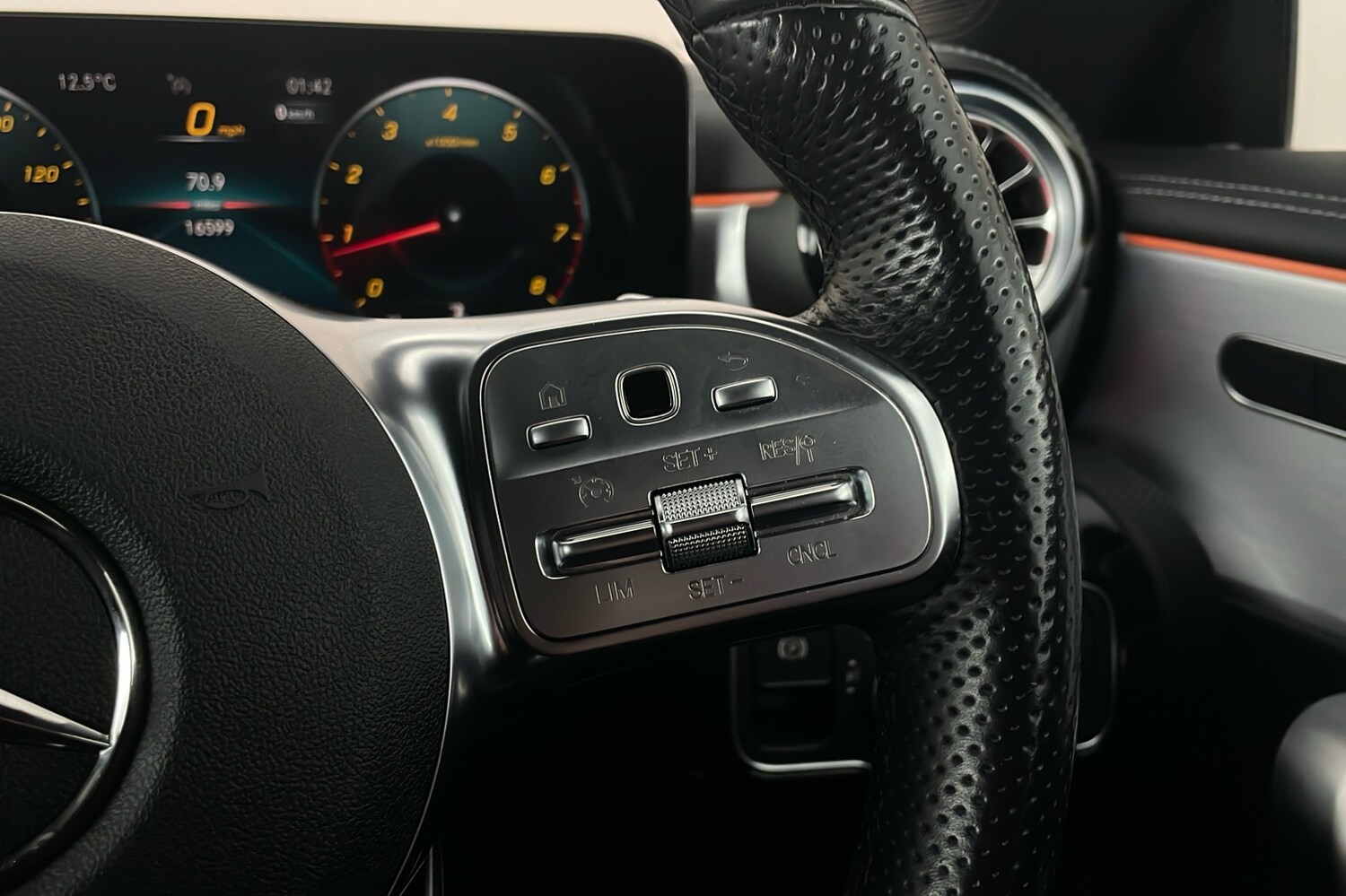 Used Mercedes-Benz CLA 2022 for sale - 76364293: Photo 15