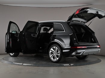 Used Audi Q7 2023 for sale - 78769805: Photo