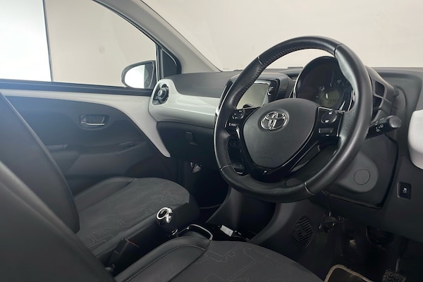 Used Toyota AYGO 2016 for sale - 76148824: Photo 10