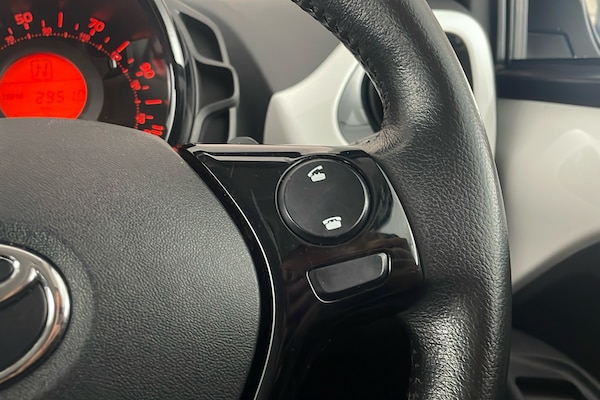 Used Toyota AYGO 2016 for sale - 76148824: Photo 15