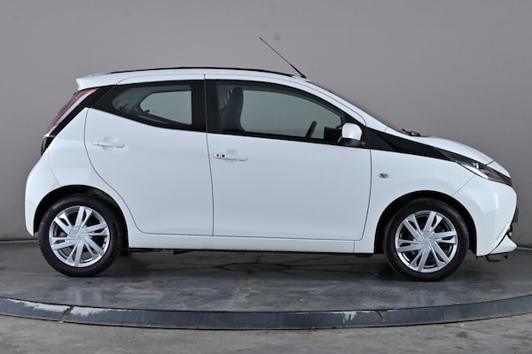 Used Toyota AYGO 2016 for sale - 76148824: Photo 3