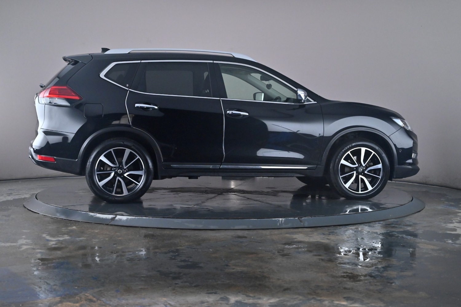 Used Nissan X-Trail 2018 for sale - 76672334: Photo 32