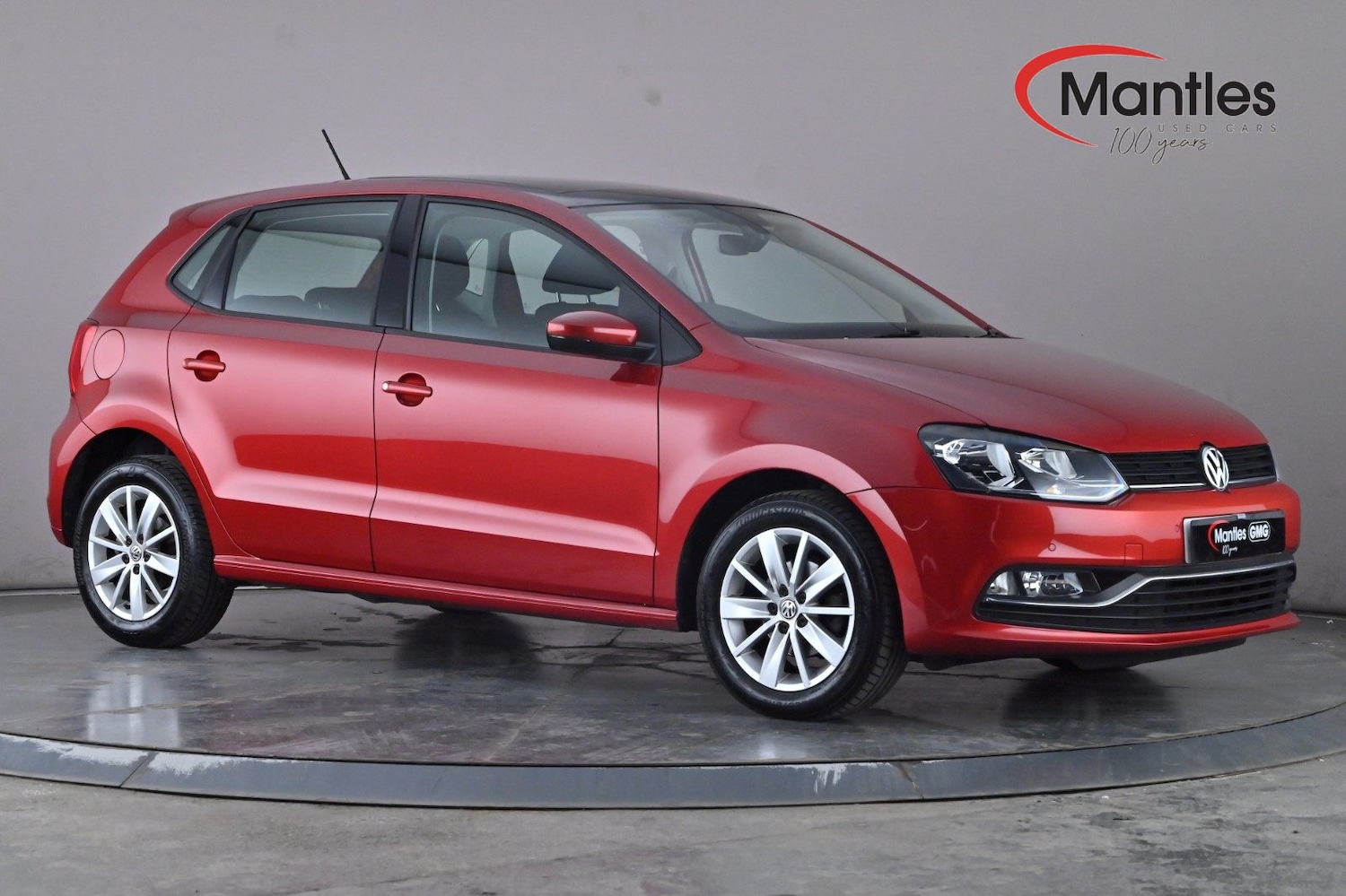 Used Volkswagen Polo 2015 for sale - 76030099: Photo 1