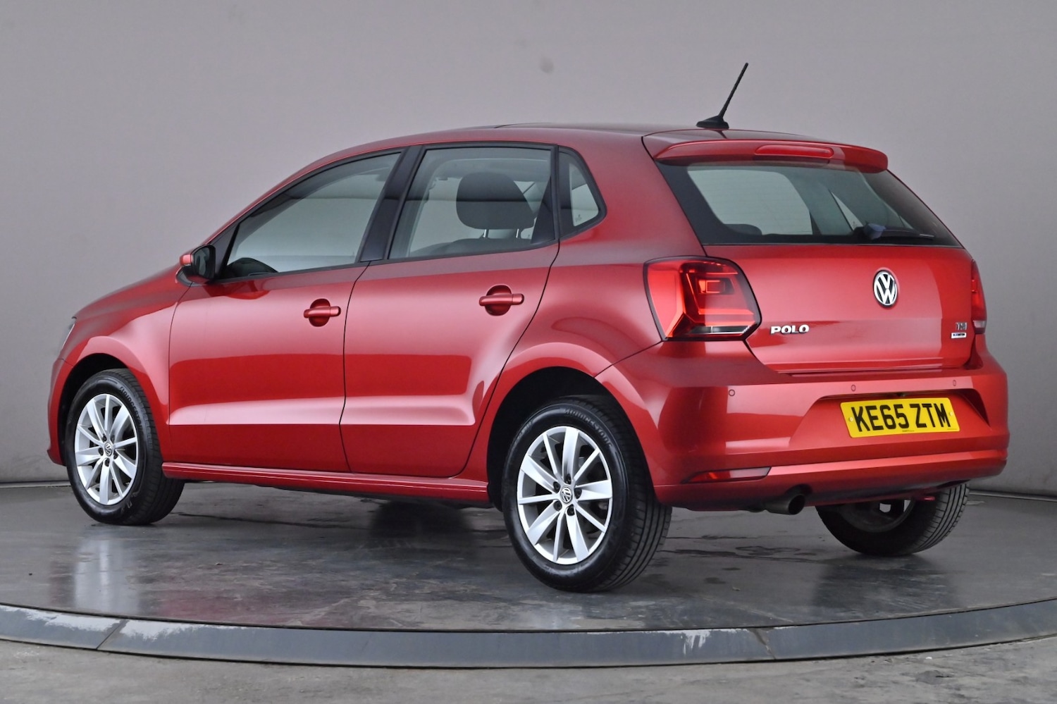 Used Volkswagen Polo 2015 for sale - 76030099: Photo 4
