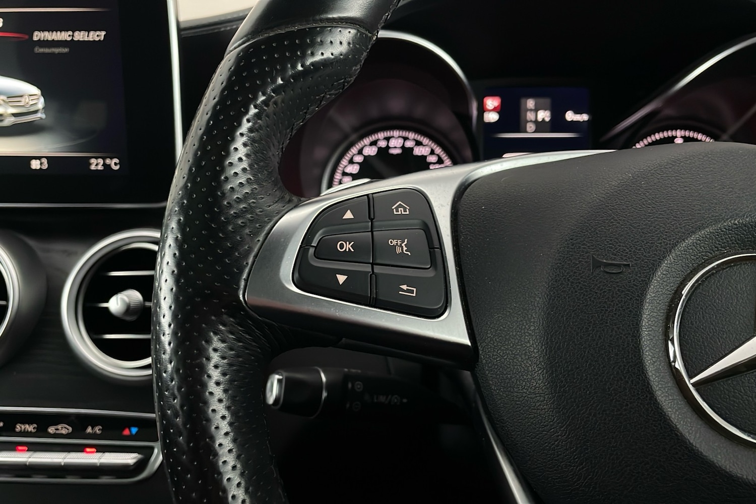 Used Mercedes-Benz C Class 2015 for sale - 77096841: Photo 14