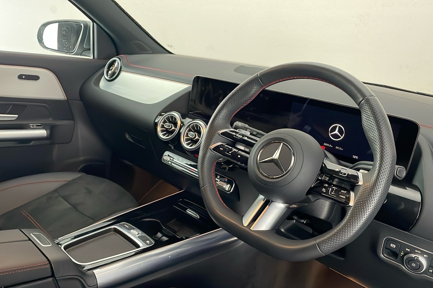 Used Mercedes-Benz EQA 2024 for sale - 77668430: Photo 10