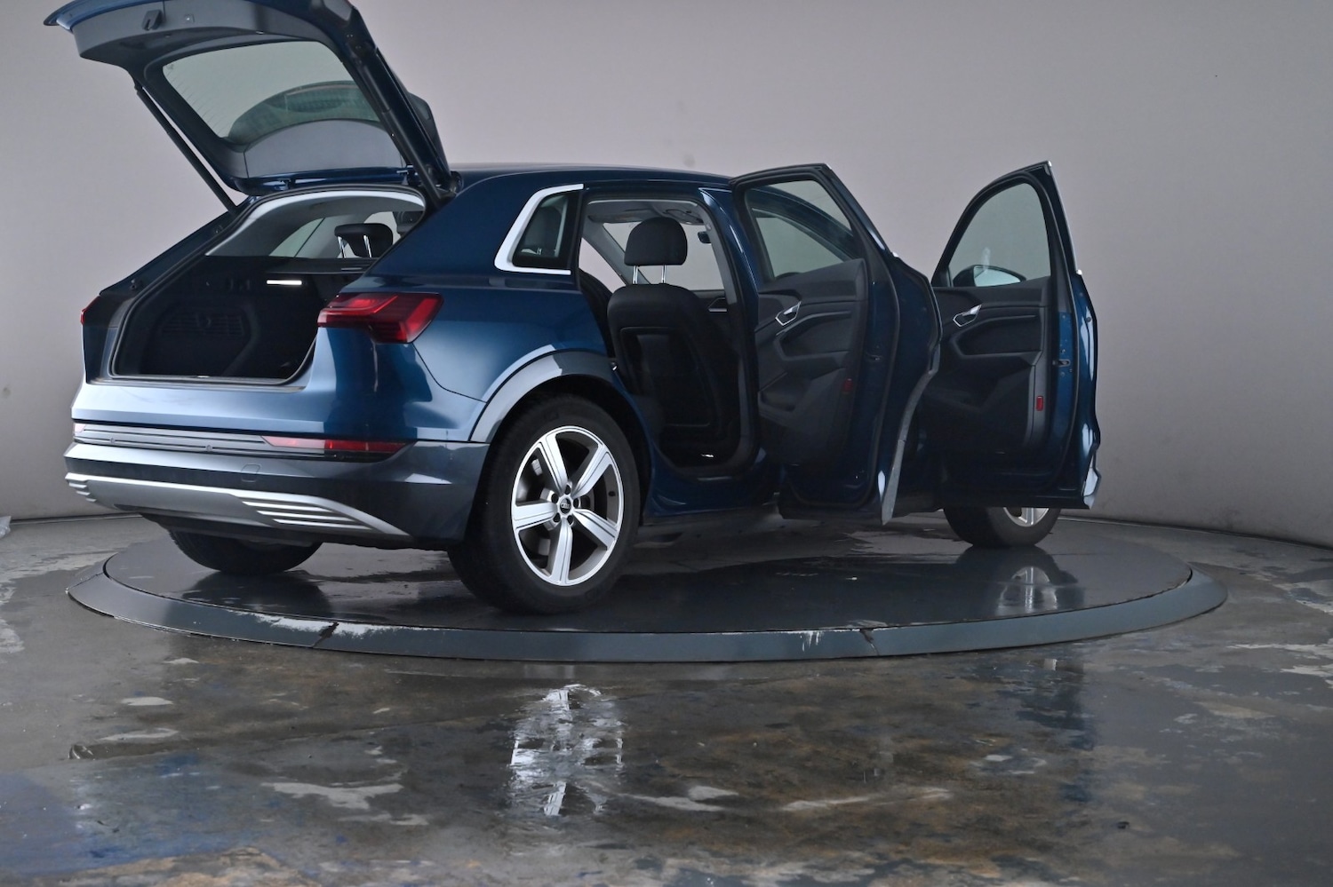 Used Audi e-tron 2021 for sale - 76744679: Photo 65