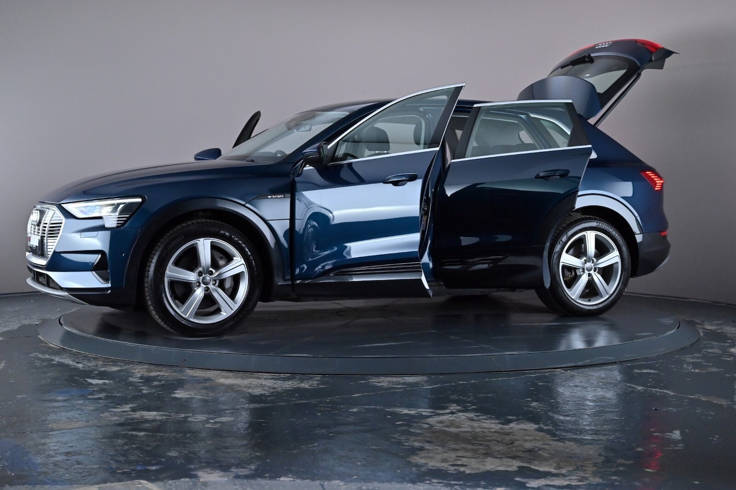 Used Audi e-tron 2021 for sale - 76621823: Photo 47