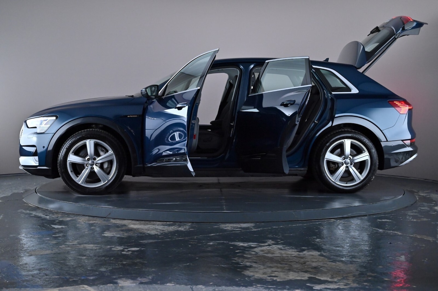 Used Audi e-tron 2021 for sale - 76621823: Photo 49