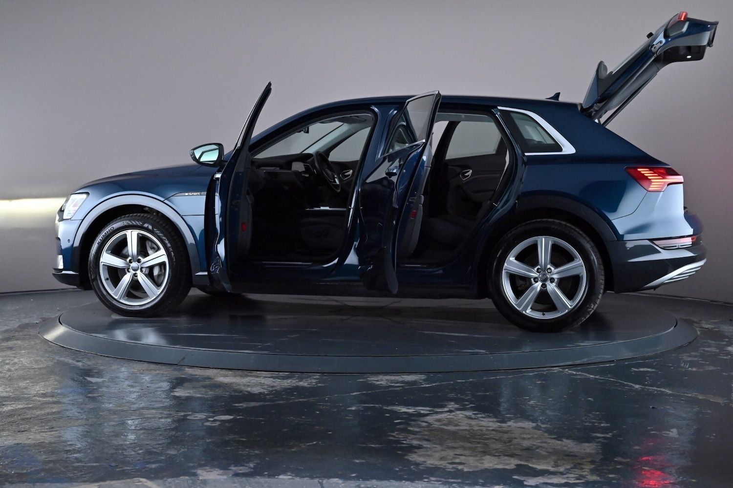 Used Audi e-tron 2021 for sale - 76621823: Photo 51