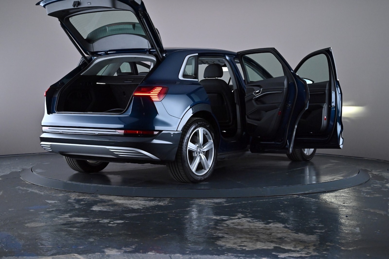 Used Audi e-tron 2021 for sale - 76621823: Photo 62