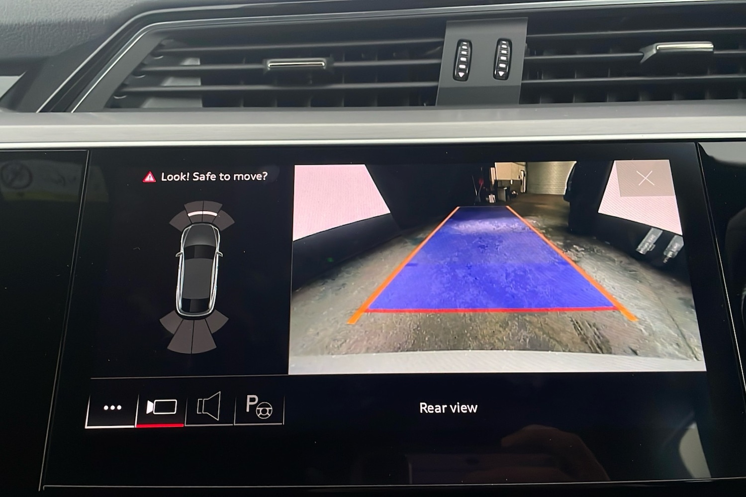 Used Audi e-tron 2022 for sale - 76390851: Photo 19