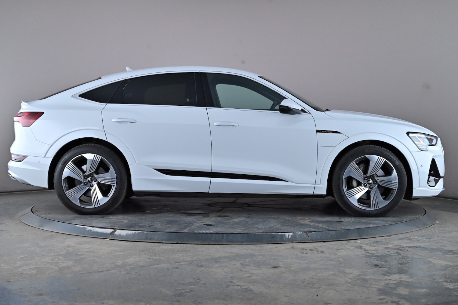 Used Audi e-tron 2022 for sale - 76390851: Photo 3