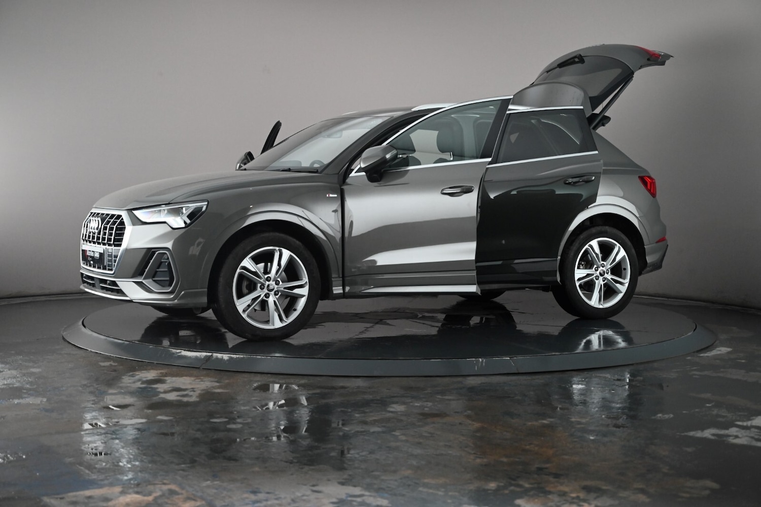 Used Audi Q3 2021 for sale - 76672288: Photo 44