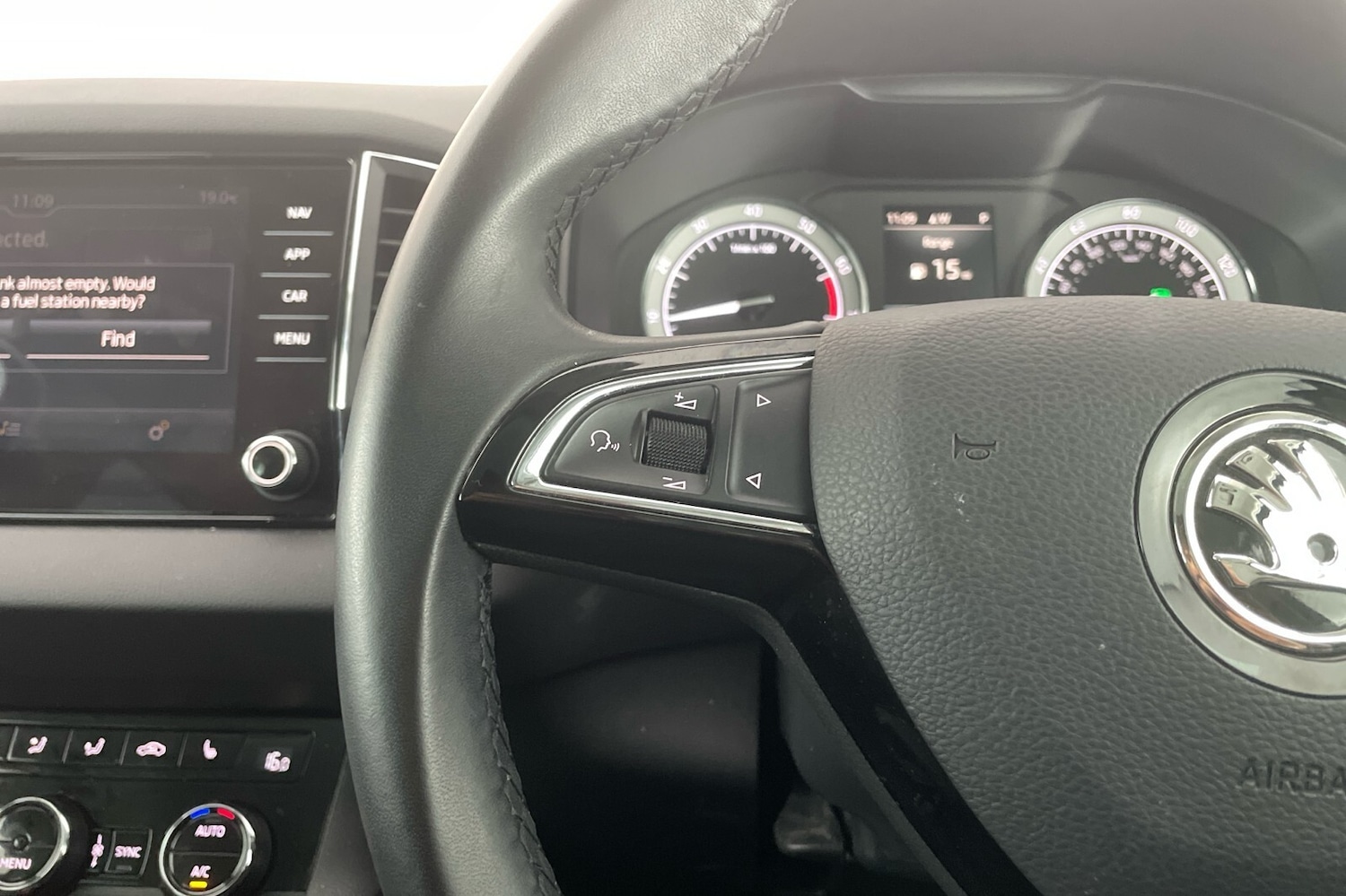 Used Skoda Karoq 2019 for sale - 76660280: Photo 15