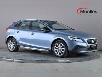 Used Volvo V40 2017 for sale - 78387566: Photo