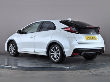 Used Honda Civic 2016 for sale - 76197872: Photo 4
