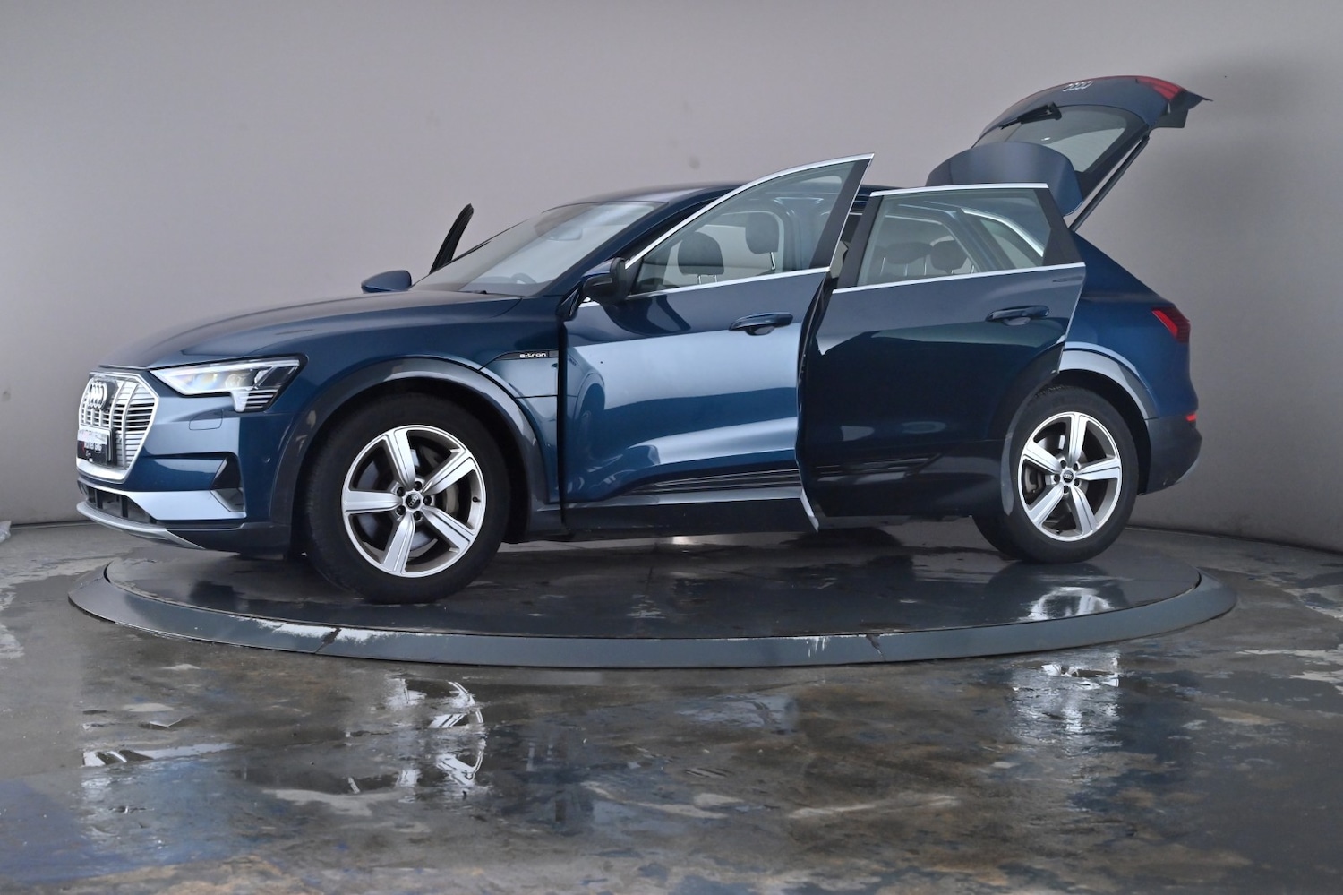 Used Audi e-tron 2021 for sale - 76730478: Photo 49