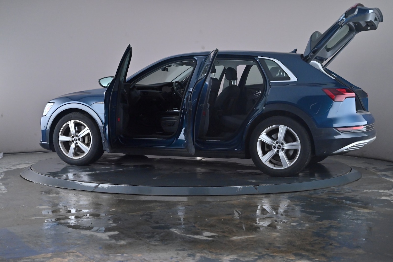 Used Audi e-tron 2021 for sale - 76730478: Photo 54