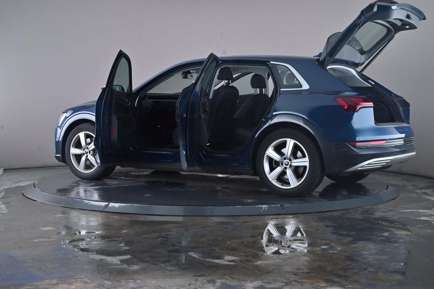 Used Audi e-tron 2021 for sale - 76730478: Photo 55