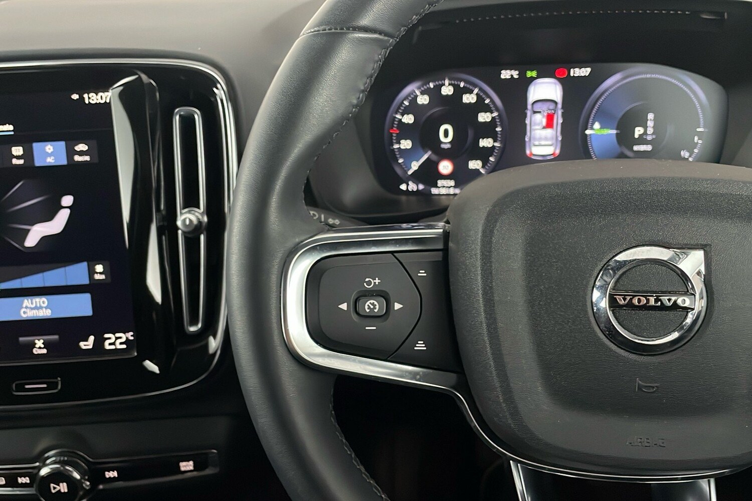 Used Volvo XC40 2022 for sale - 78219541: Photo 14