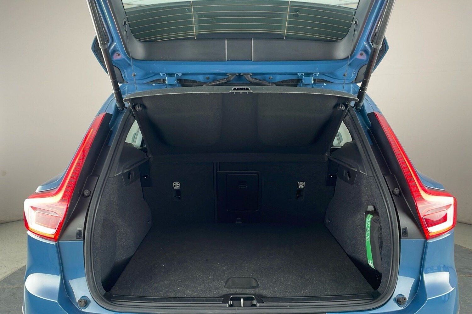 Used Volvo XC40 2022 for sale - 78219541: Photo 18