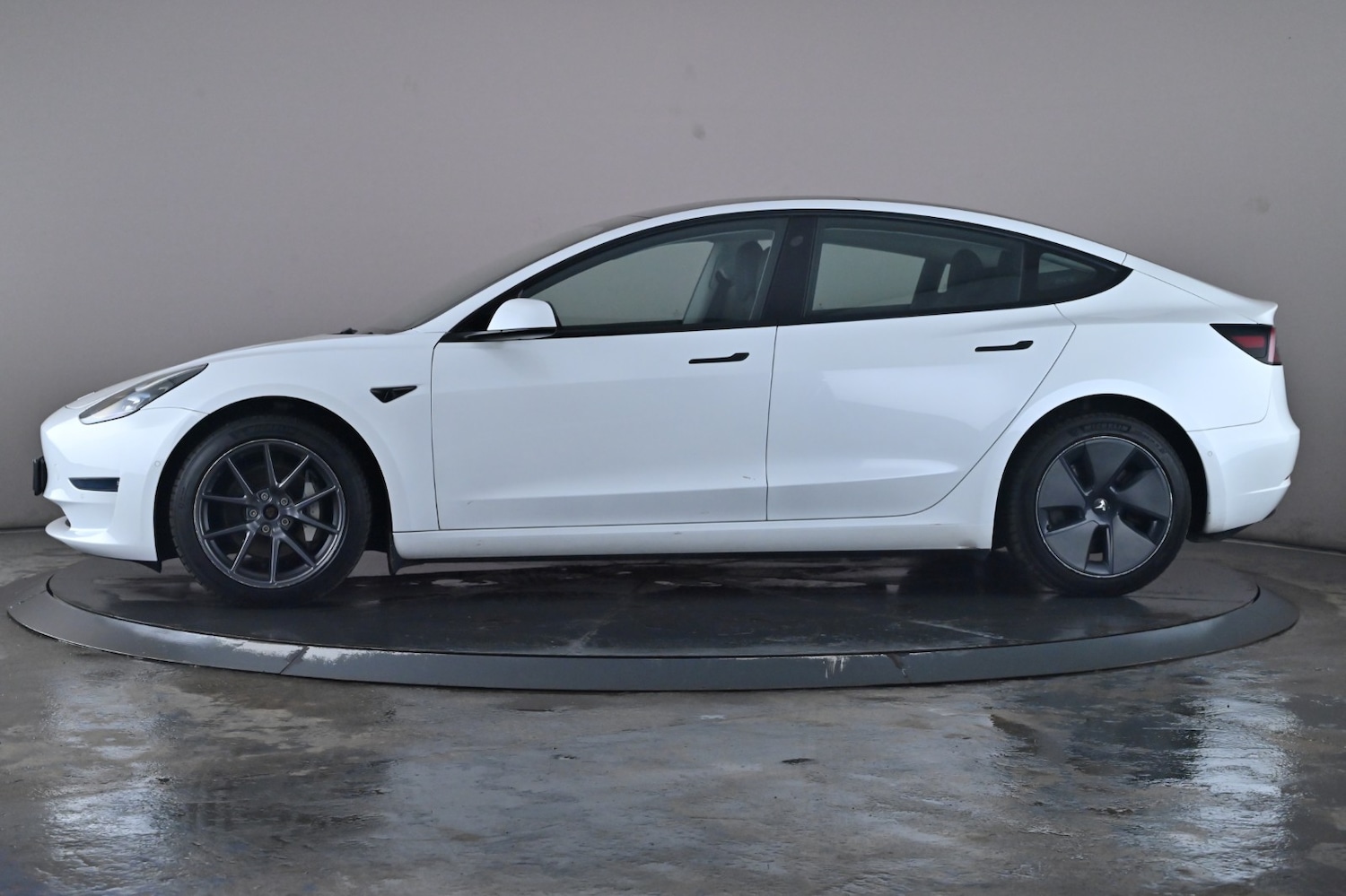 Used Tesla Model 3 2021 for sale - 76660248: Photo 14