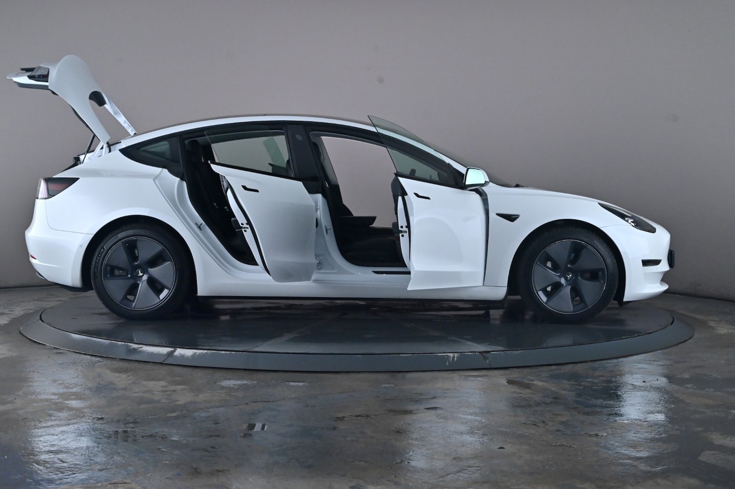Used Tesla Model 3 2021 for sale - 76660248: Photo 69