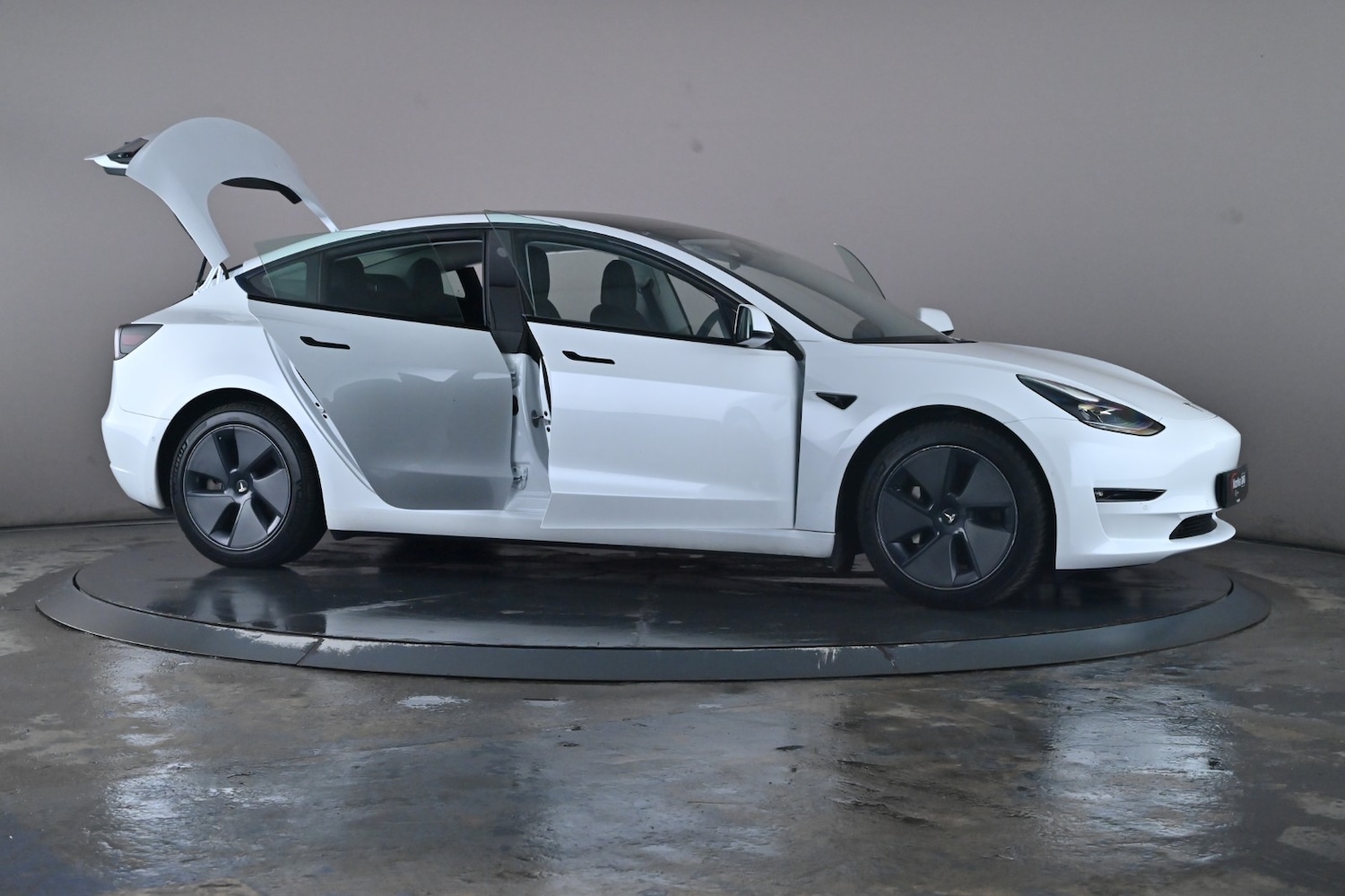 Used Tesla Model 3 2021 for sale - 76660248: Photo 71