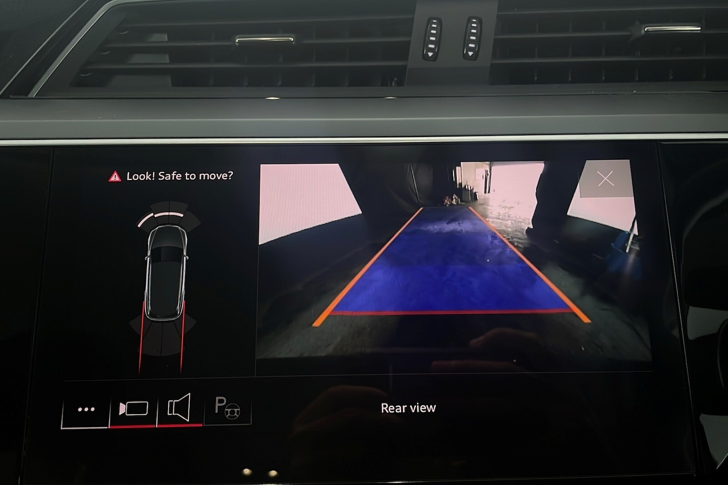 Used Audi e-tron 2022 for sale - 76660319: Photo 24