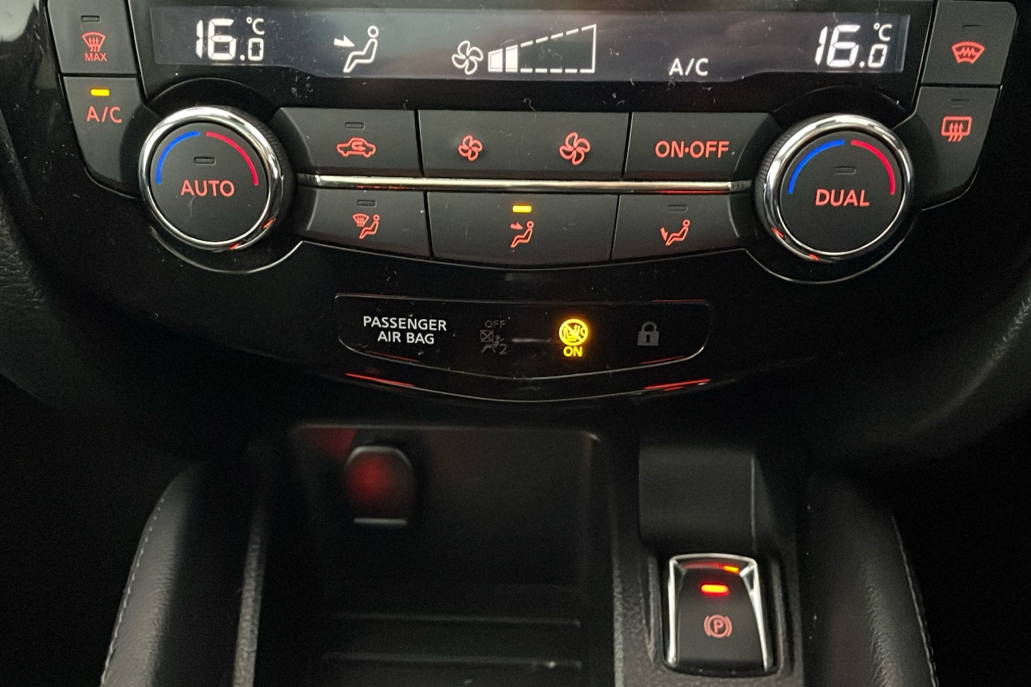 Used Nissan Qashqai 2016 for sale - 77976939: Photo 13