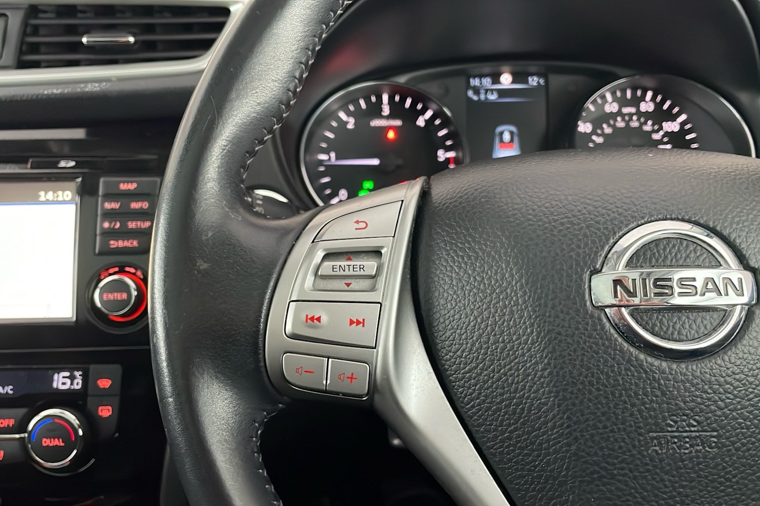 Used Nissan Qashqai 2016 for sale - 77976939: Photo 14