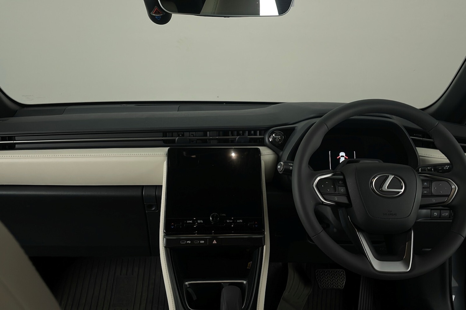 Used Lexus LBX 2025 for sale - 76635111: Photo 8