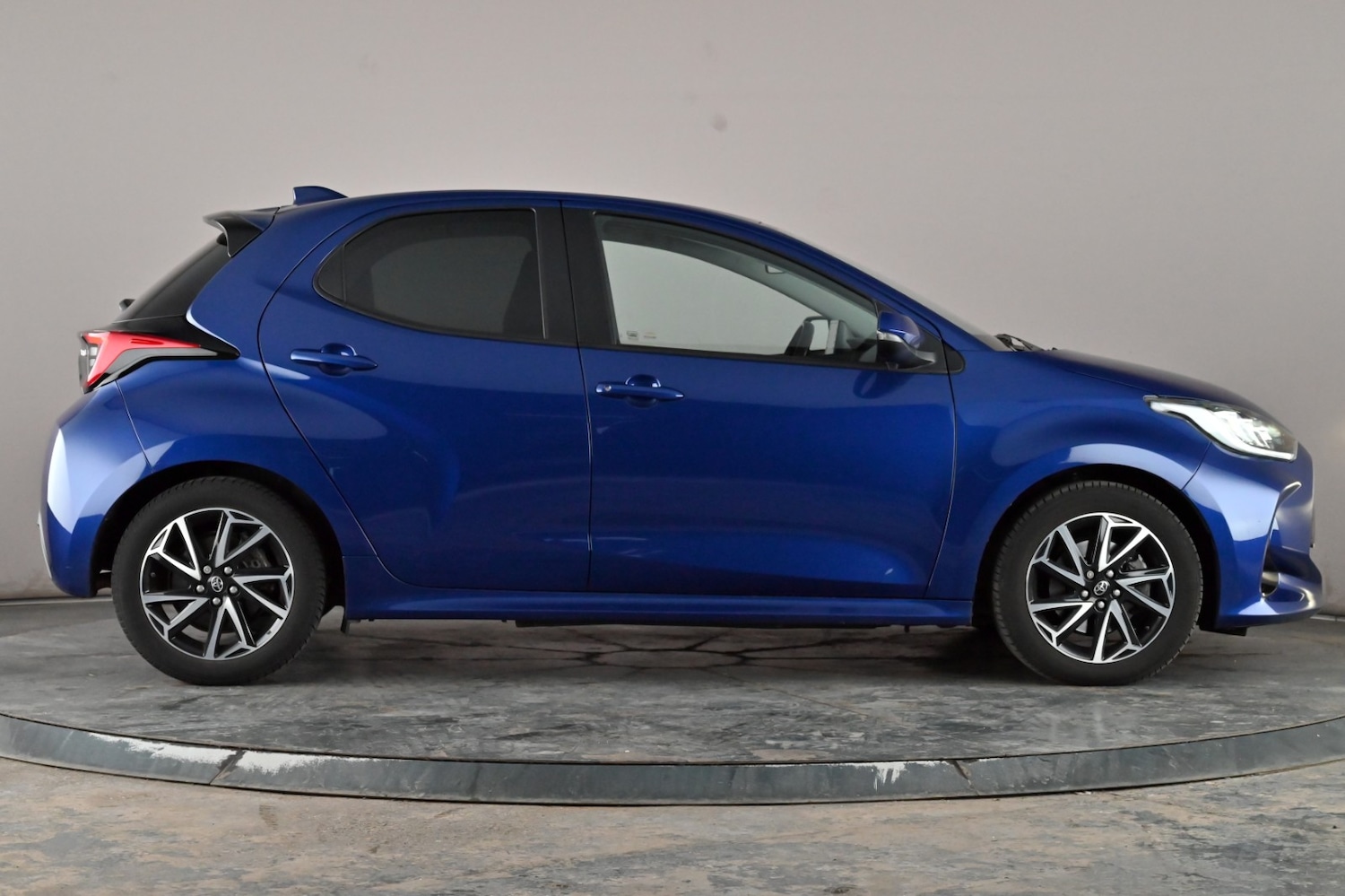 Used Toyota Yaris 2022 for sale - 76344682: Photo 3